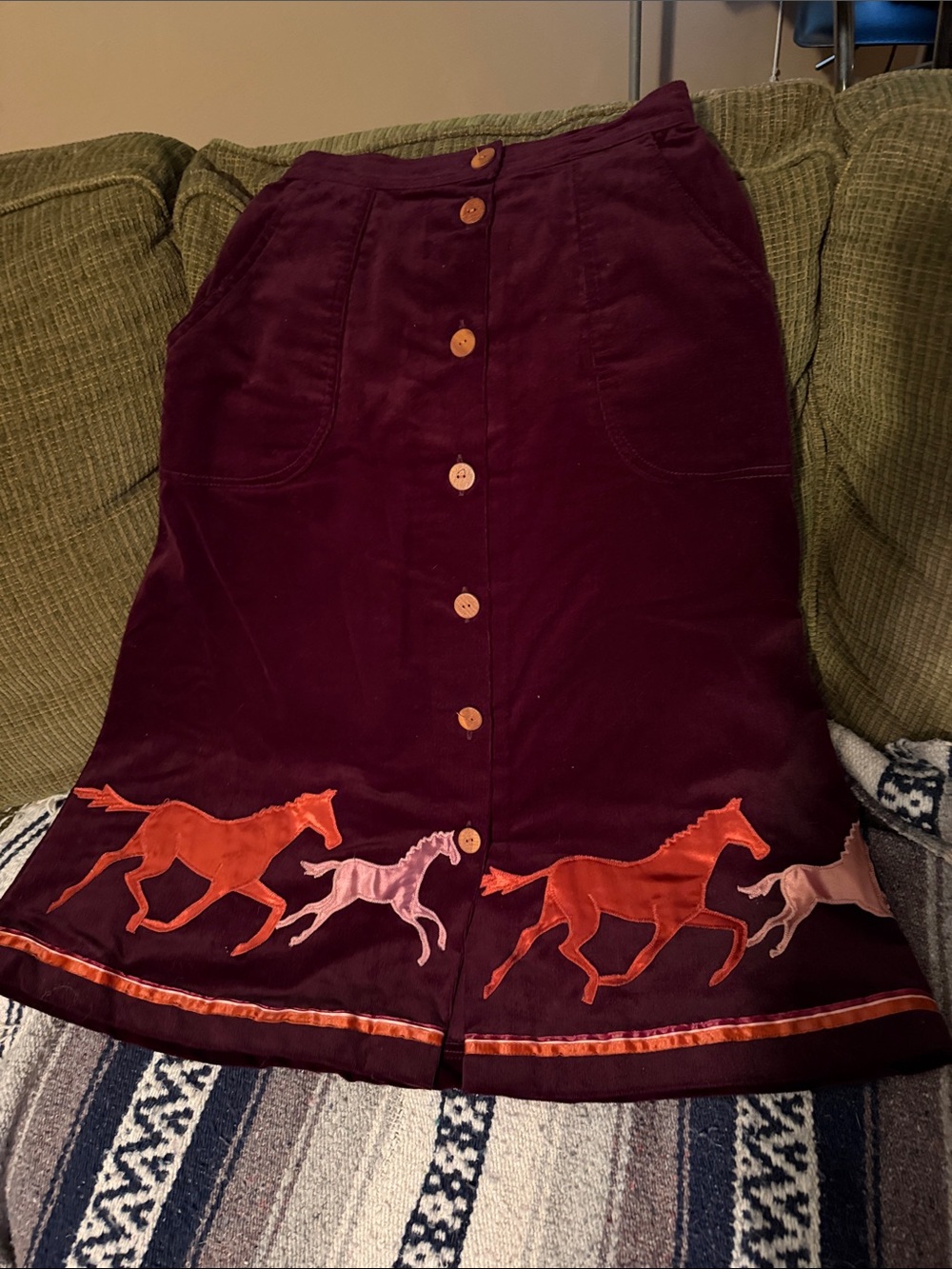 Women's Burgundy Horse-Embroidered Button-Front Skirt